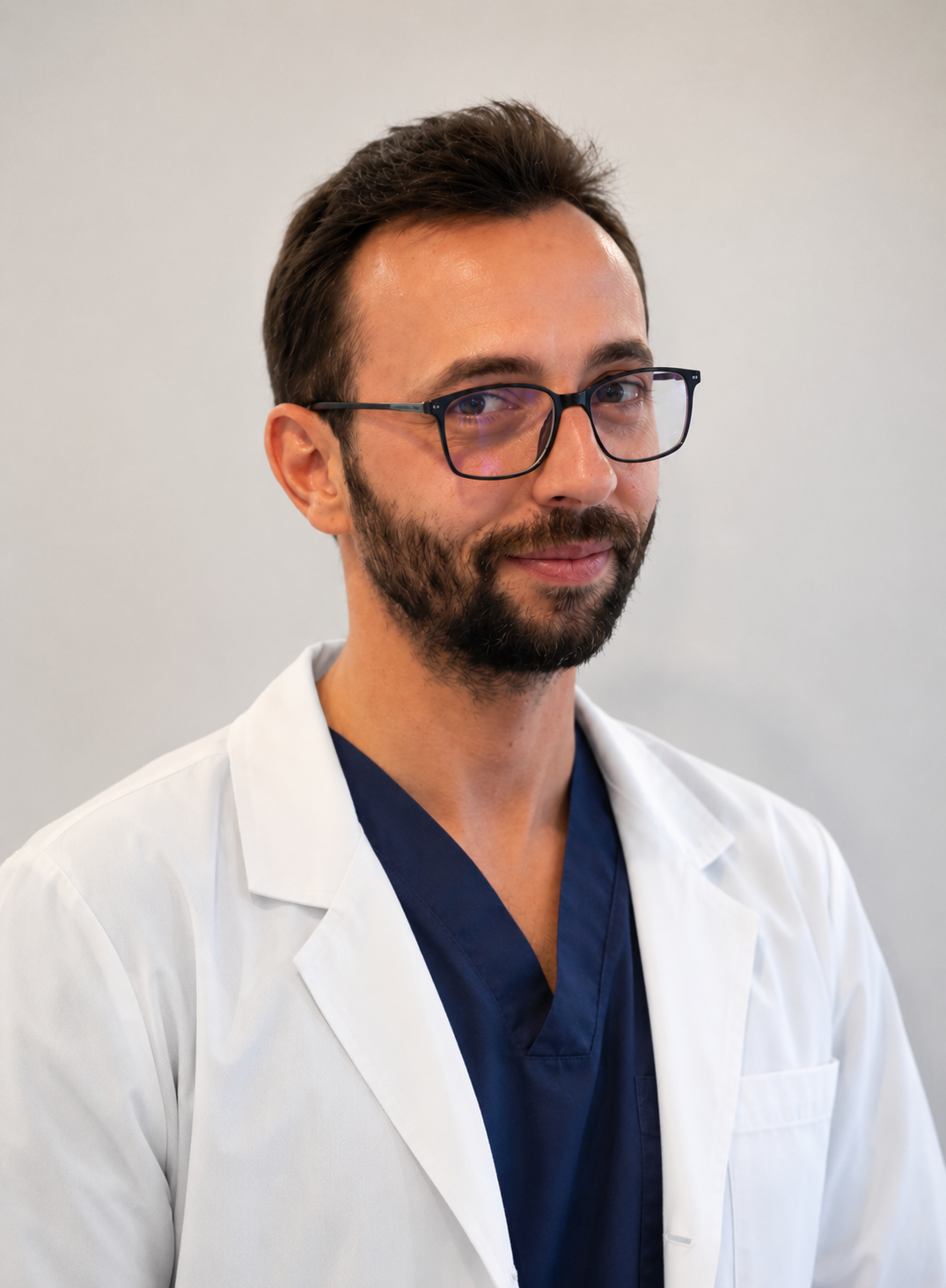 Portret Dr. Luigi Ureche, Ortopedie · Medic specialist