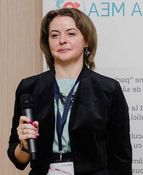 Portret Dr. Ioana Nohai, Medicină de recuperare · Medic primar